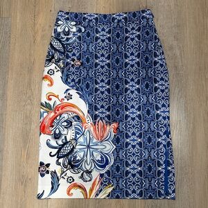 Patterned pencil skirt